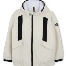 Ветровка с капюшоном