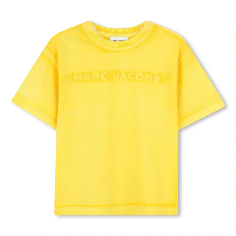 Футболка с вышитым логотипом