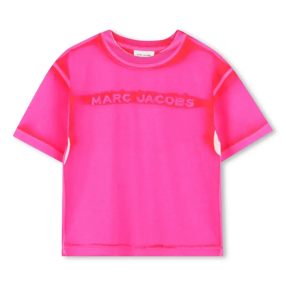 Футболка с вышитым логотипом