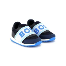 Кроссовки с логотипом