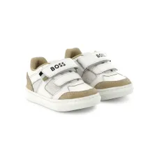 Кроссовки с логотипом