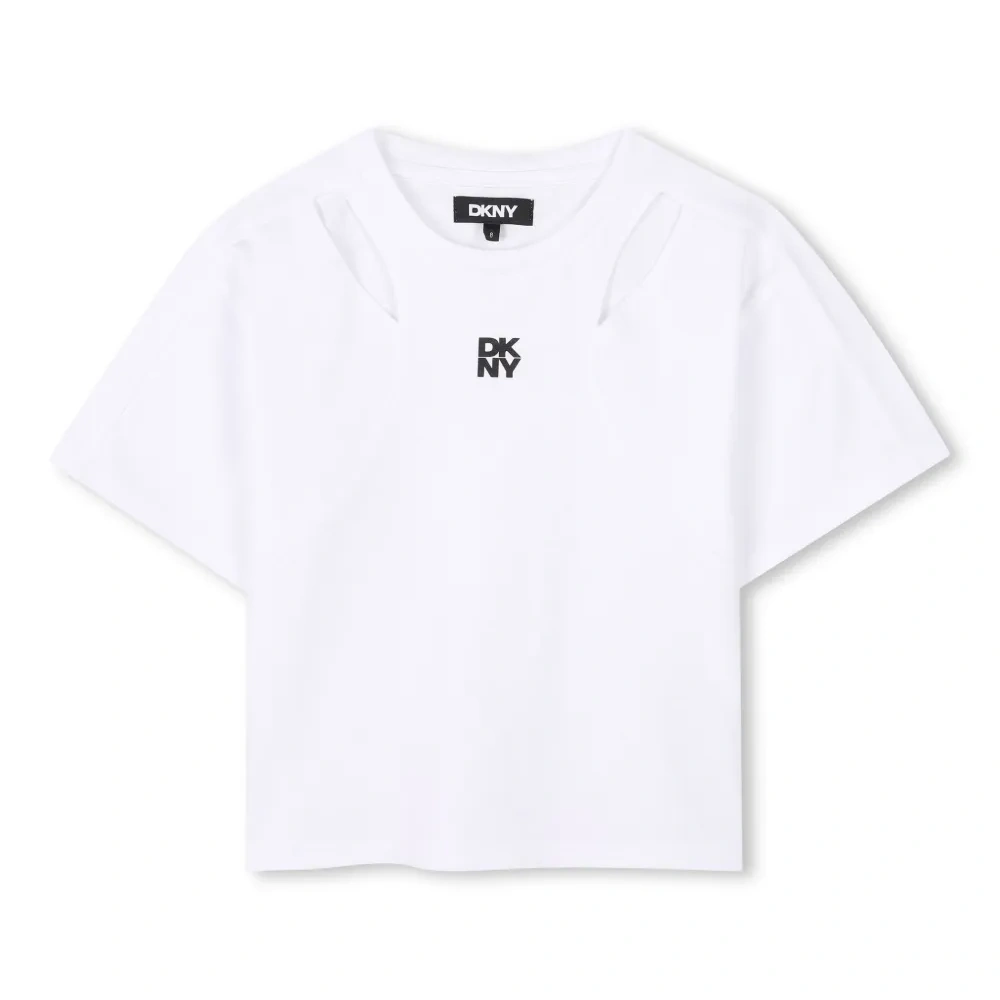 Футболка с вырезами