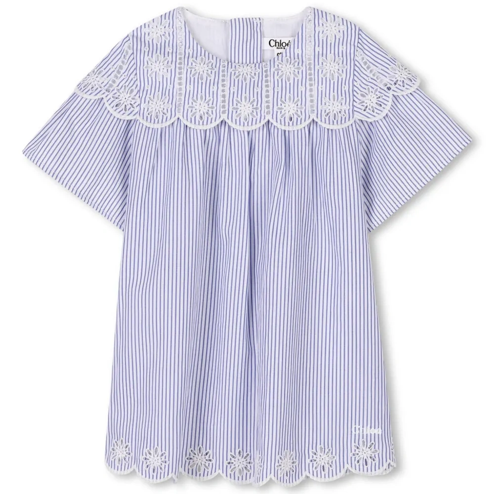 Полосатое платье с цветочной вышивкой