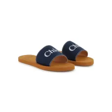 Шлепанцы с логотипом