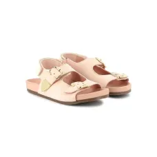 Шлепанцы с ремешком на пятке