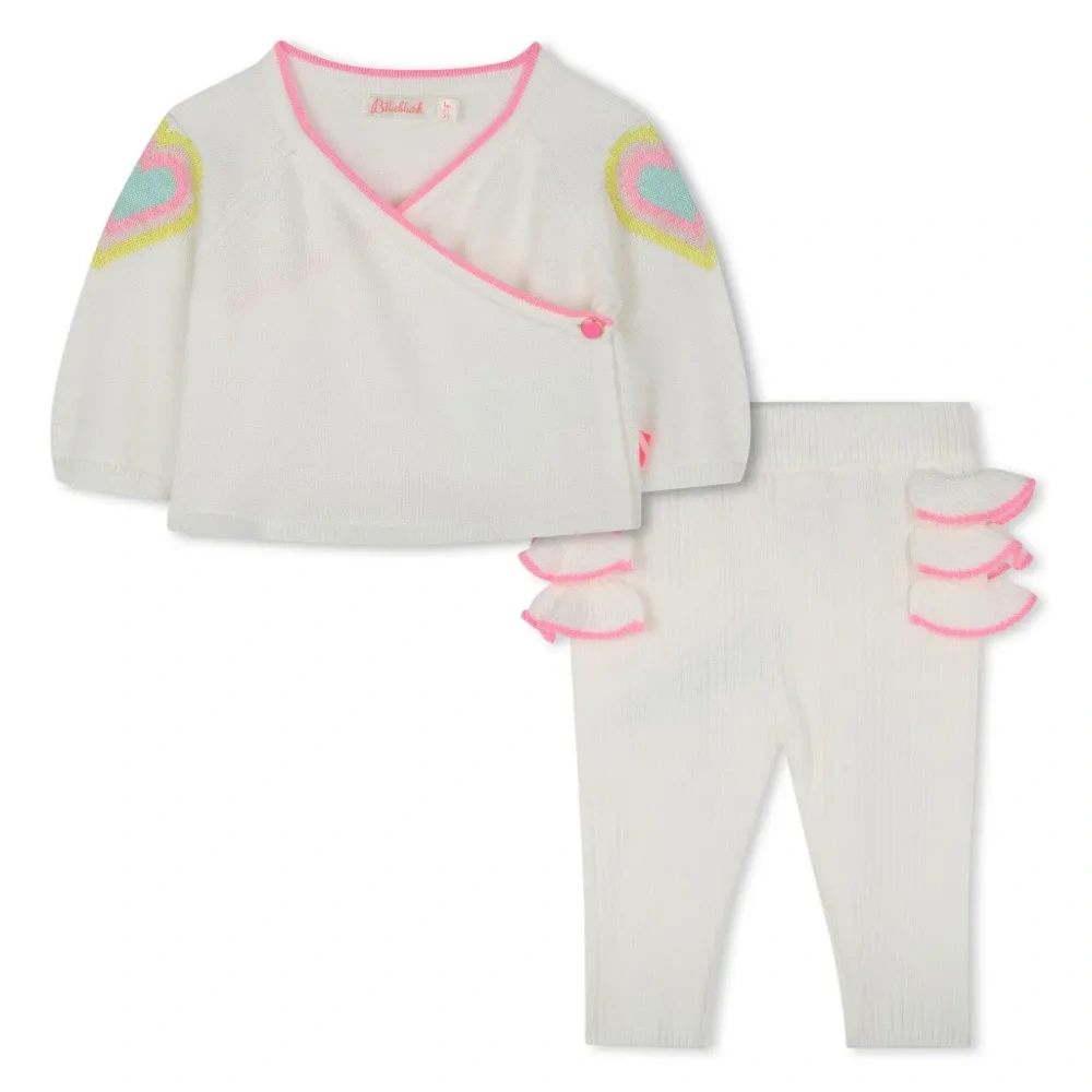 Комплект из топа, брюк и шапки