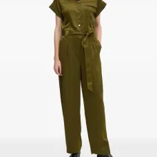 Комбинезон с поясом и отложным воротником