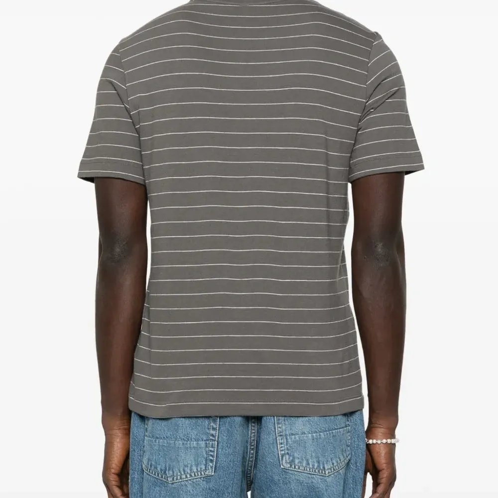 Футболка в полоску