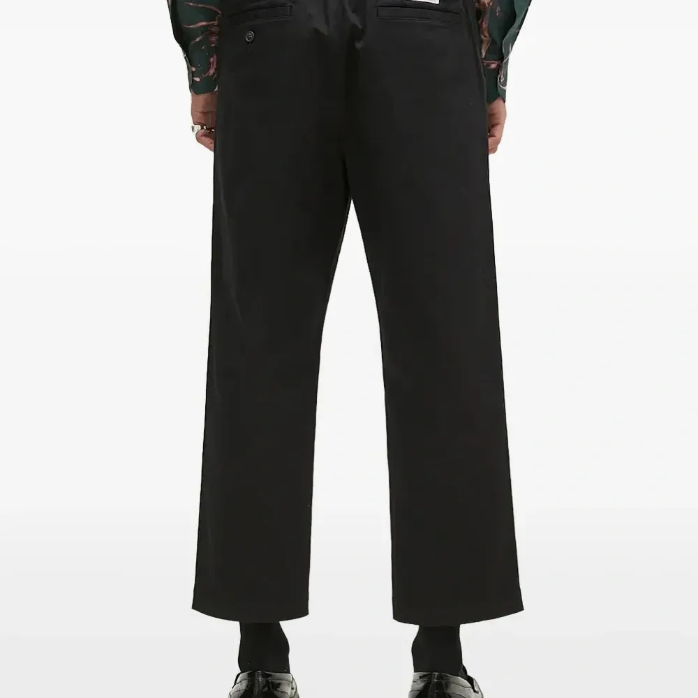 брюки с логотипом