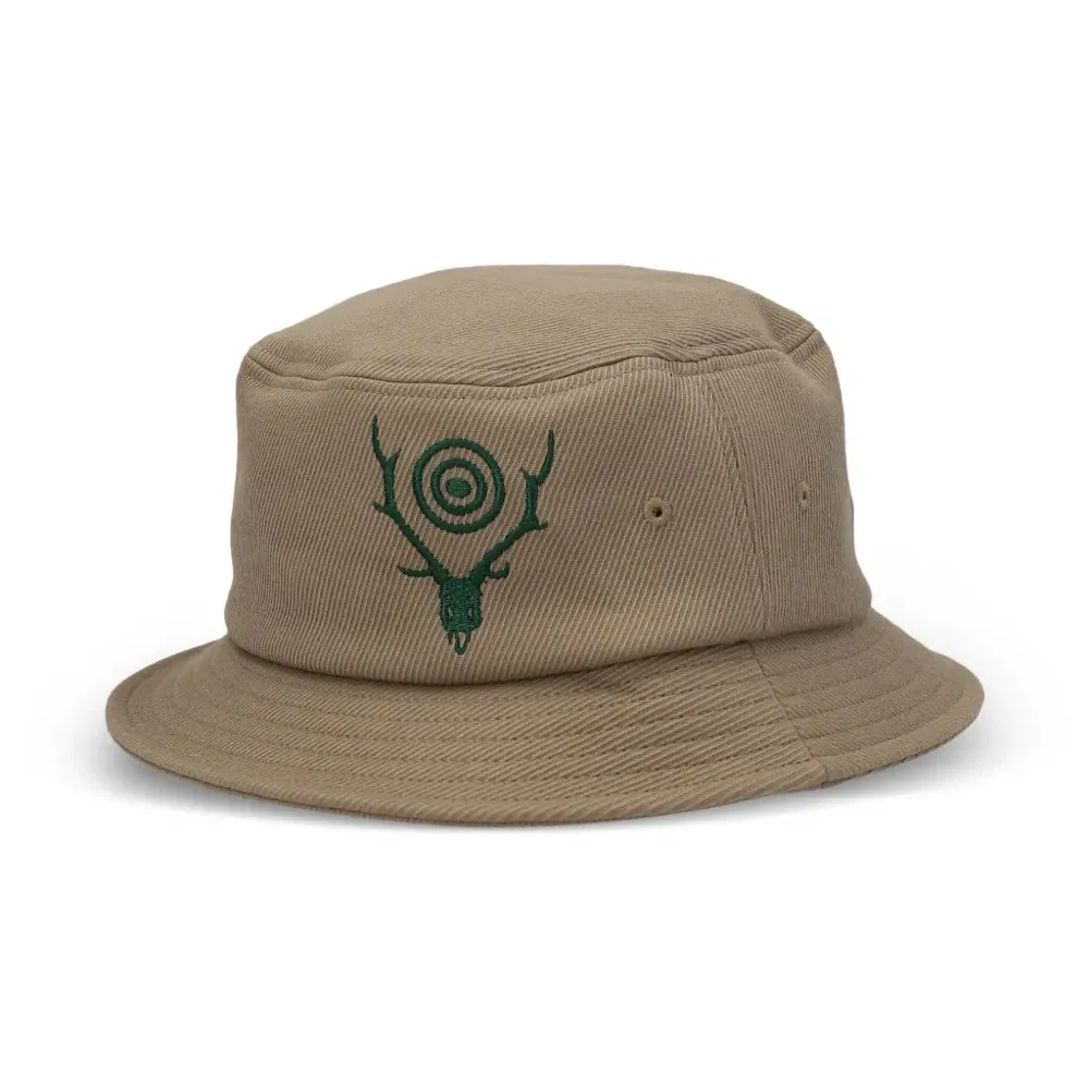 Панама с вышивкой