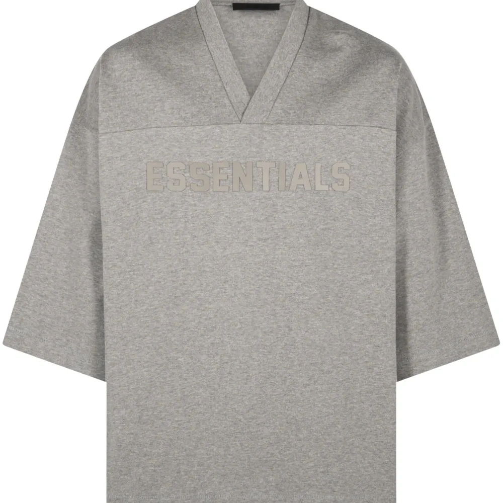 Футболка с логотипом