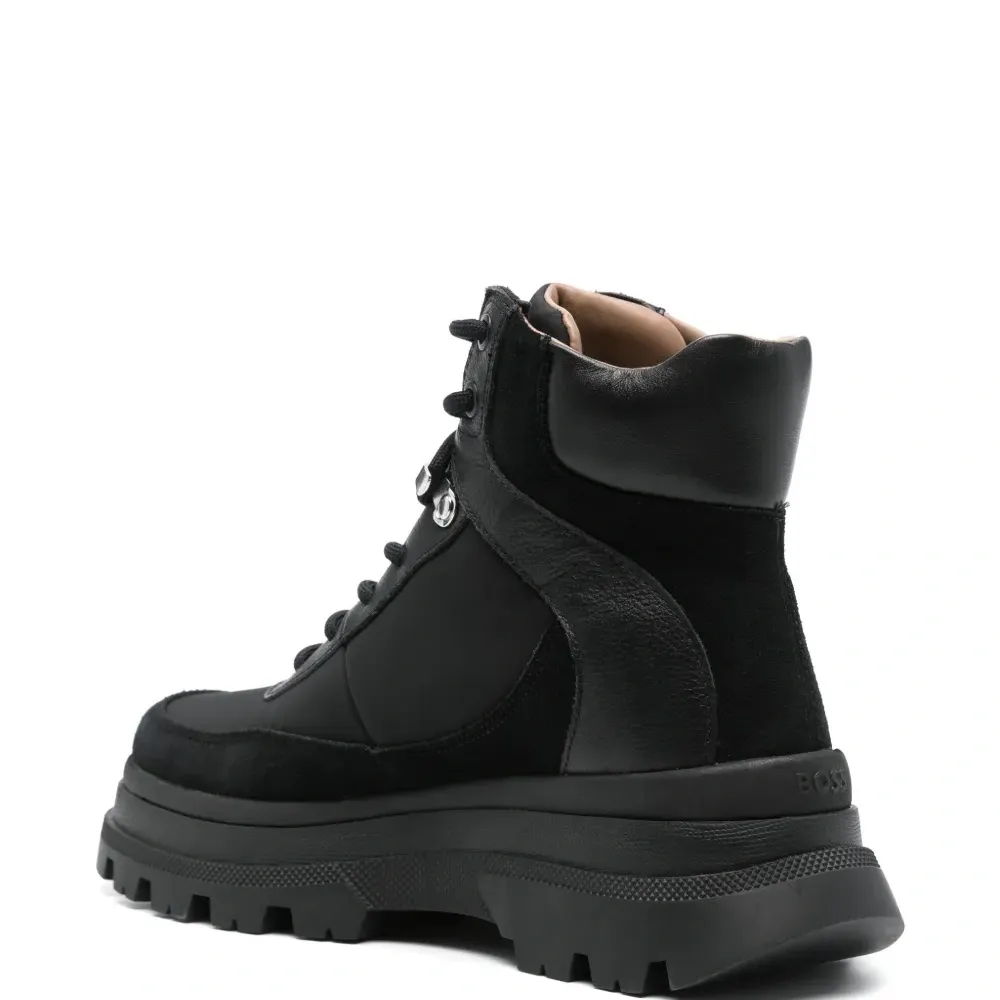 Ботинки на шнуровке Ботинки на шнуровке