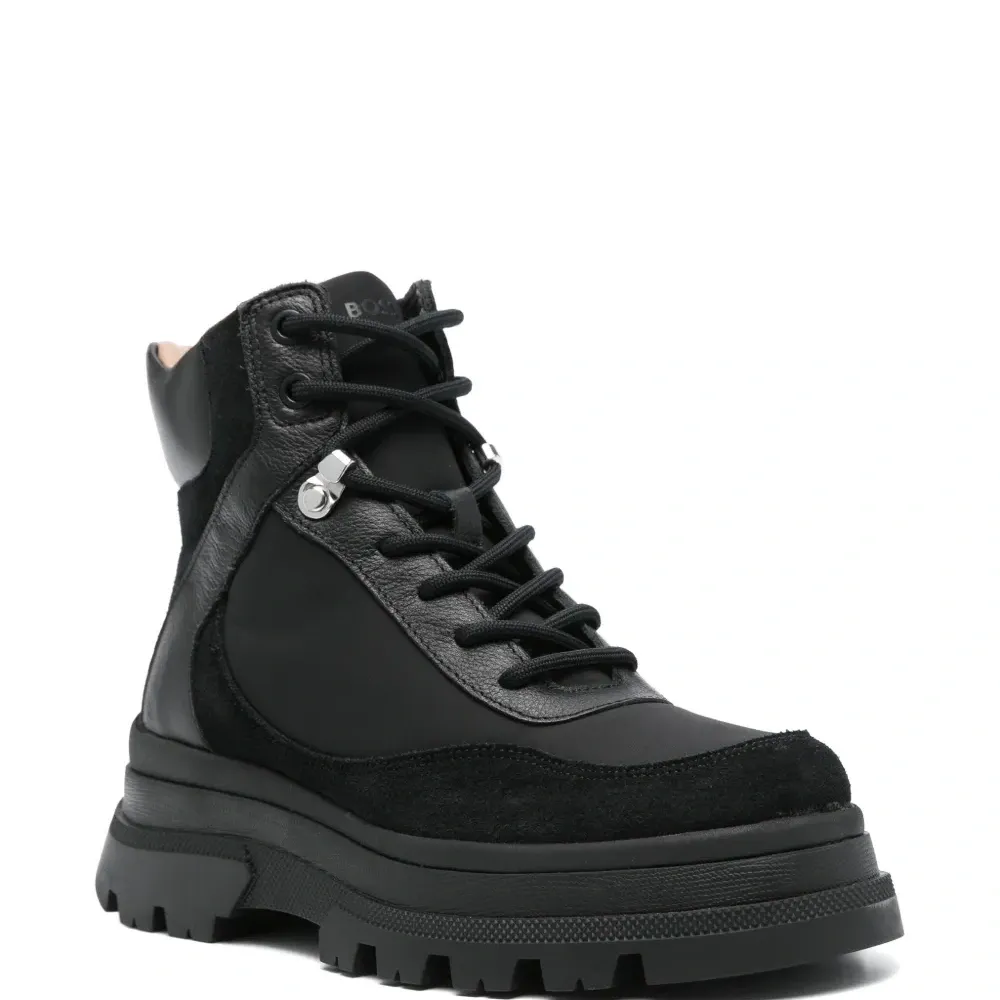 Ботинки на шнуровке Ботинки на шнуровке