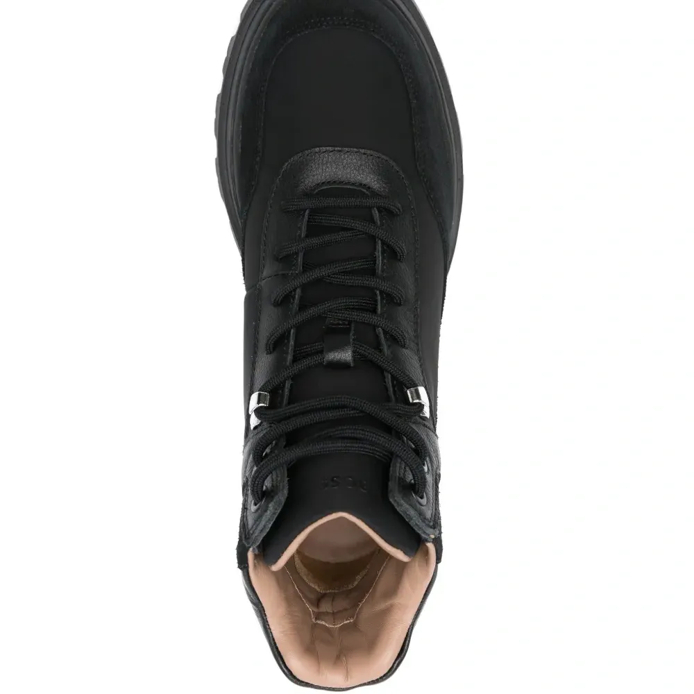 Ботинки на шнуровке Ботинки на шнуровке