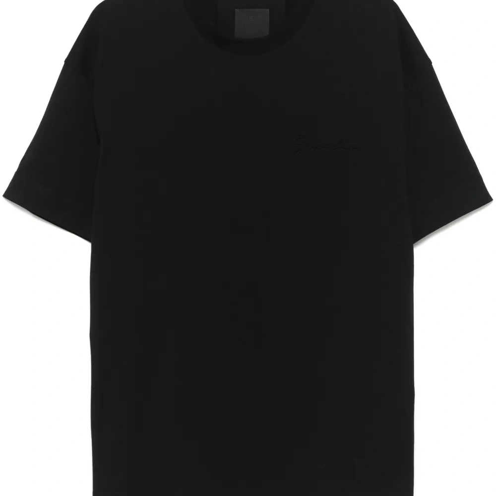 Футболка с тисненым логотипом