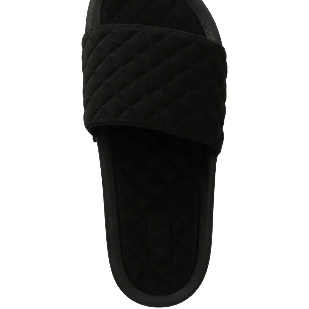 Стеганые шлепанцы Стеганые шлепанцы