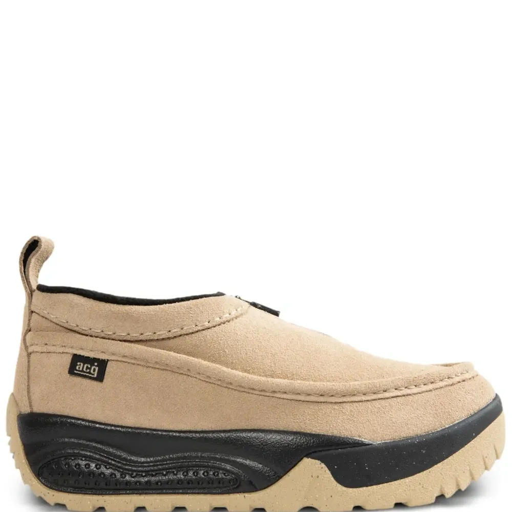 Кроссовки ACG Izy