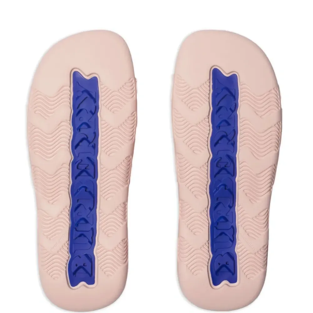 Шлепанцы в клетку