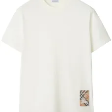 Футболка с нашивками в клетку