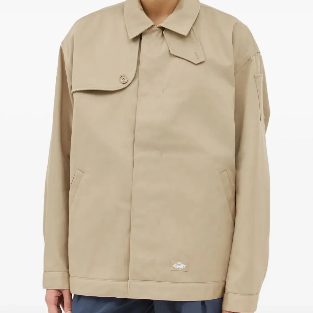 куртка на пуговицах с карманами