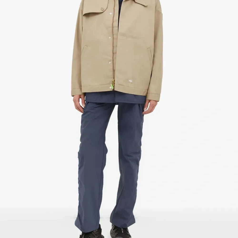 куртка на пуговицах с карманами