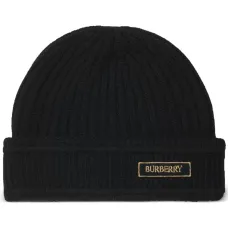 шапка бини с нашивкой-логотипом