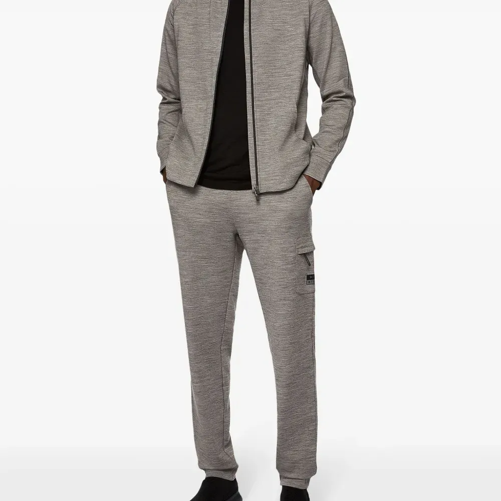 Спортивные брюки с логотипом