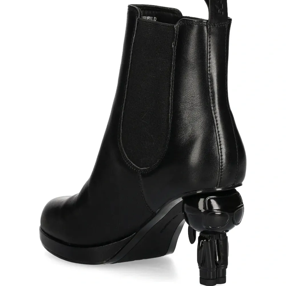 Кожаные ботинки