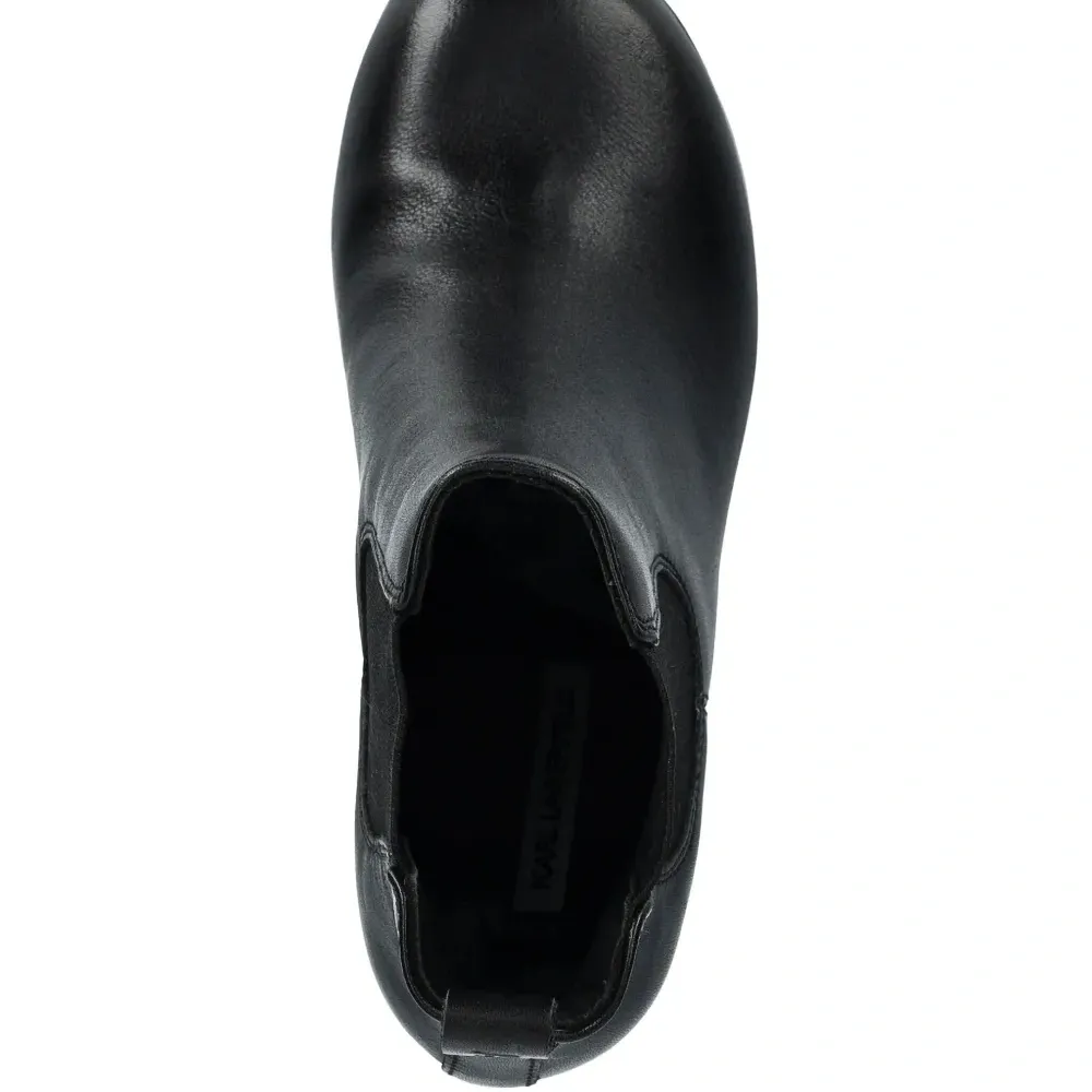 Кожаные ботинки