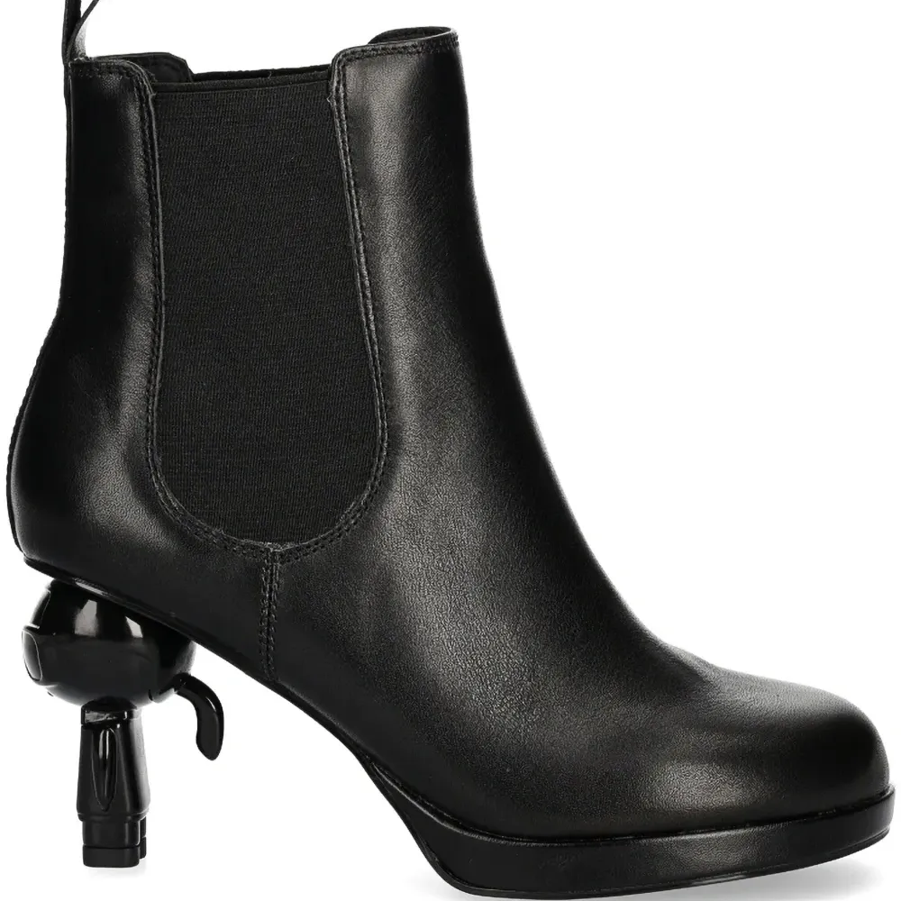 Кожаные ботинки