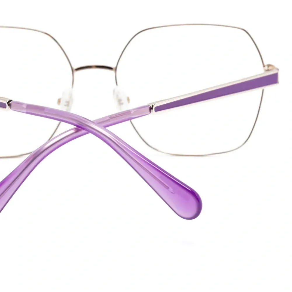 Очки в геометричной оправе Очки в геометричной оправе