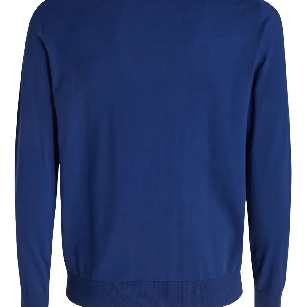 Джемпер с круглым вырезом