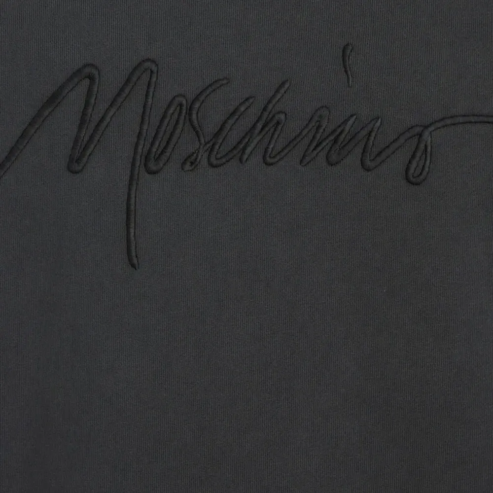 Толстовка с вышитым логотипом