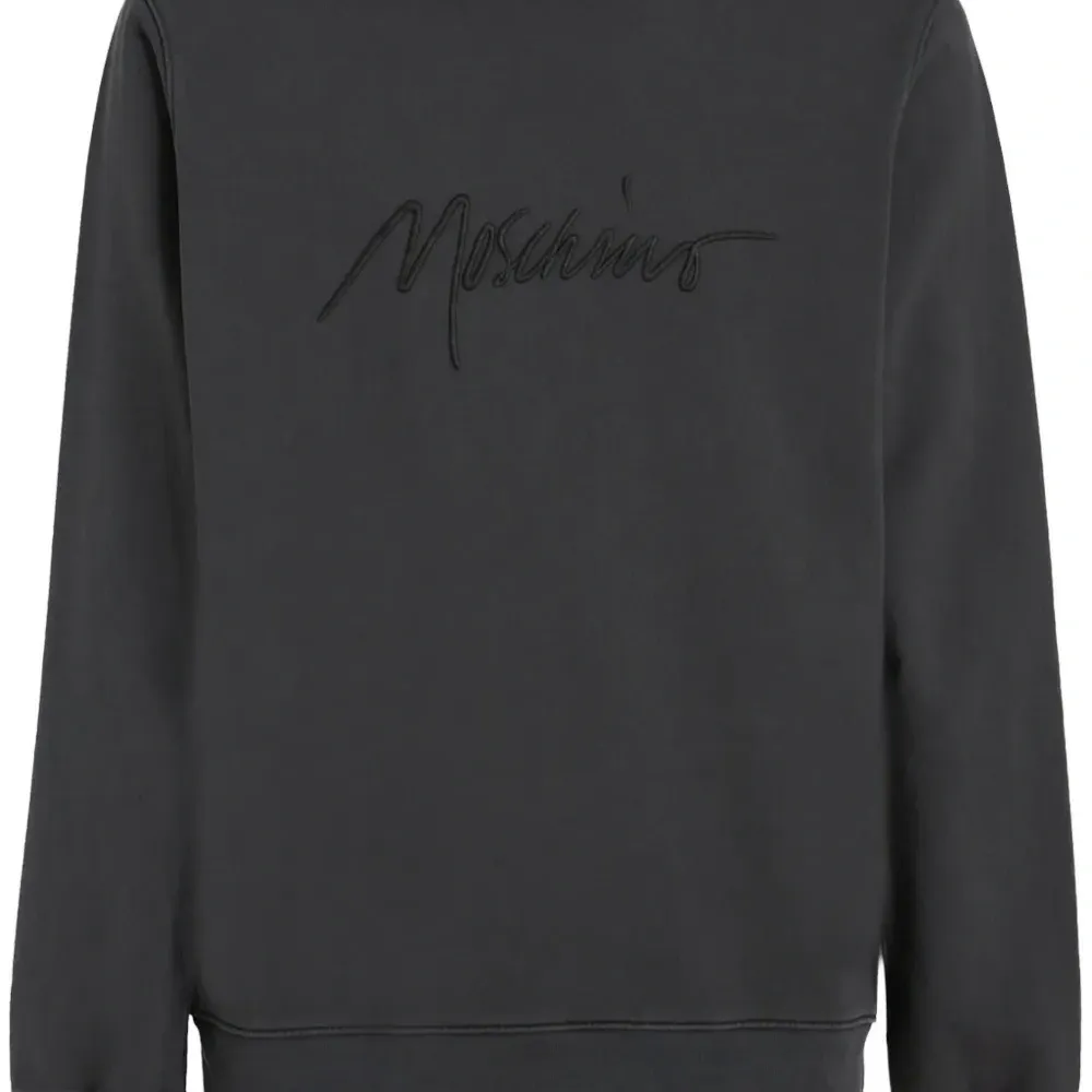 Толстовка с вышитым логотипом