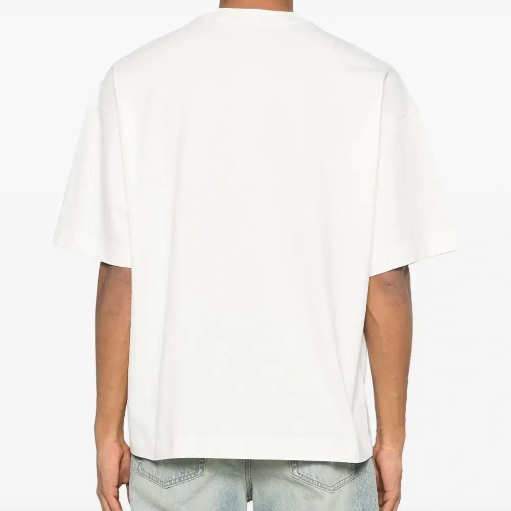 Футболка с логотипом