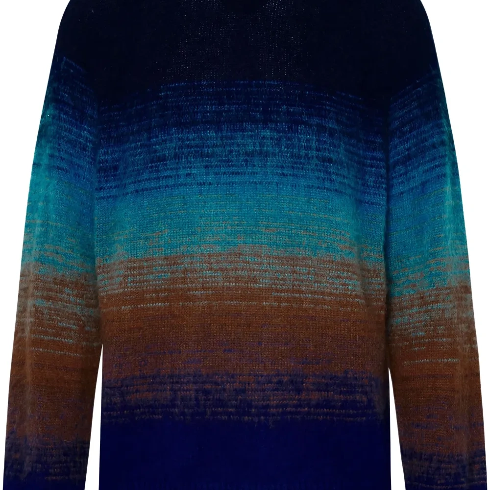 Свитер с эффектом градиента