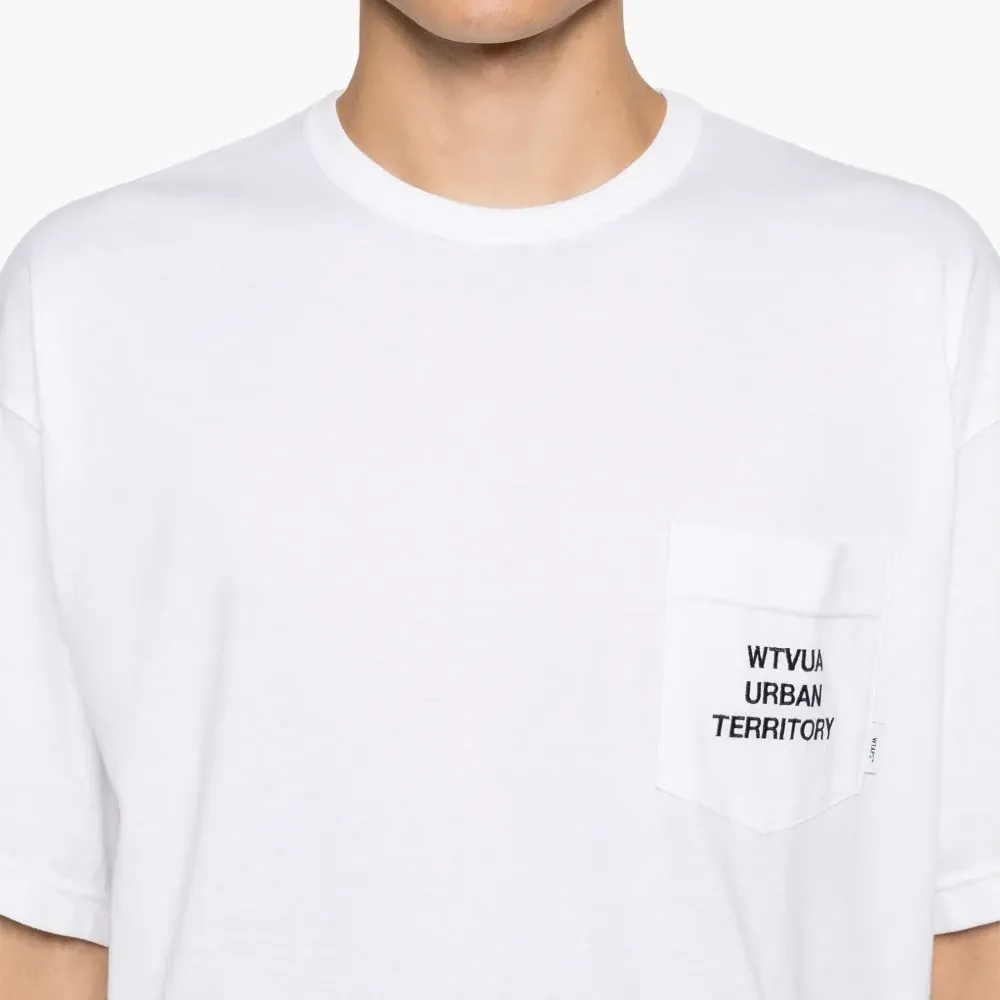 Футболка с вышитым логотипом Футболка с вышитым логотипом