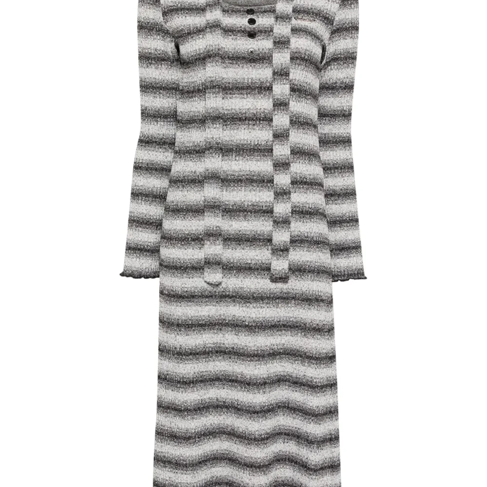 Платье в полоску