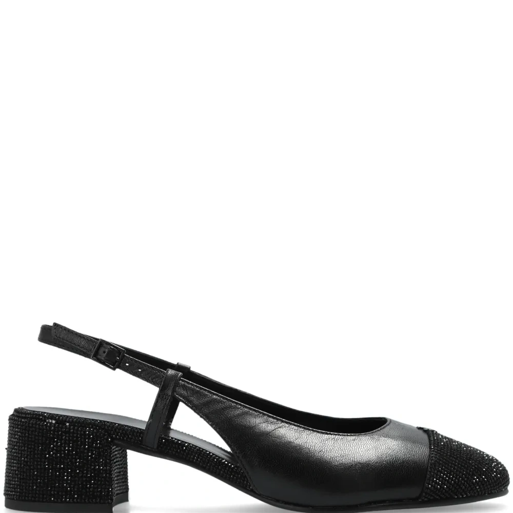 Туфли с ремешком на пятке