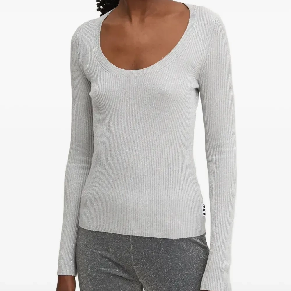 Топ с круглым вырезом