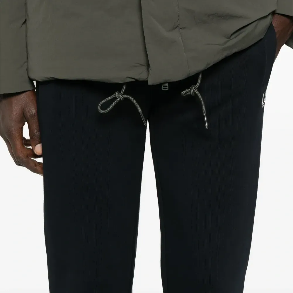 Спортивные брюки с вышитым логотипом