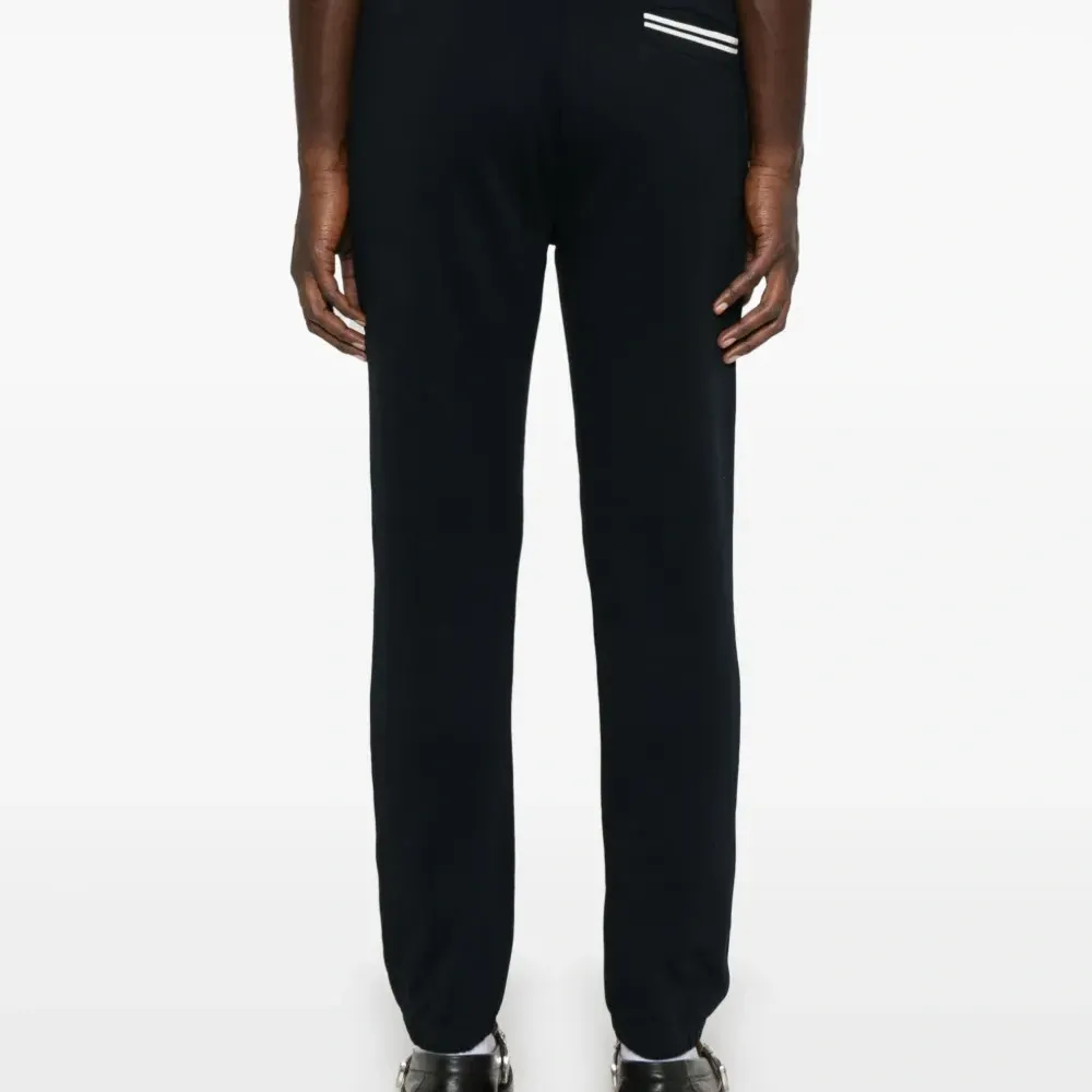 Спортивные брюки с вышитым логотипом