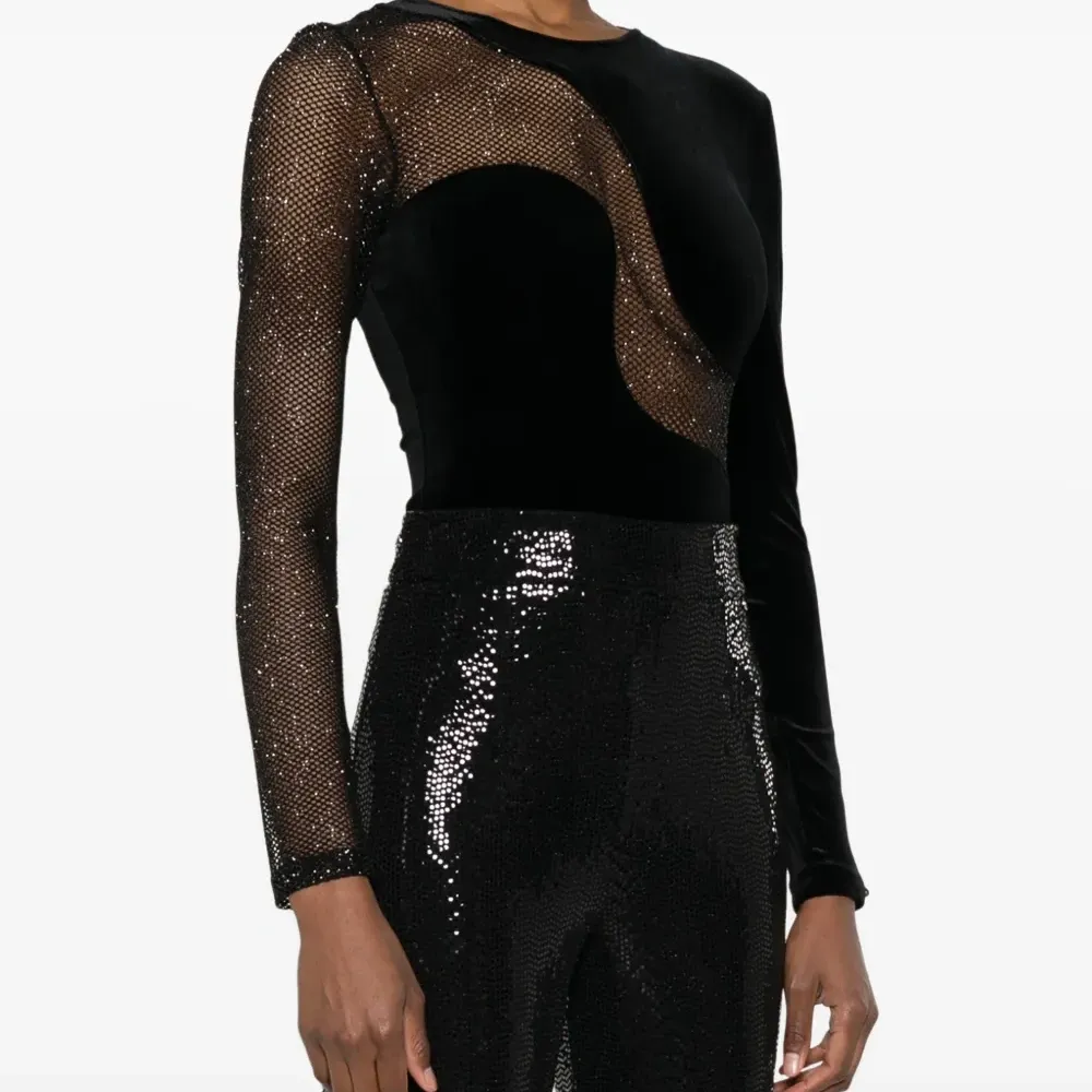 Бархатное боди с сетчатой вставкой