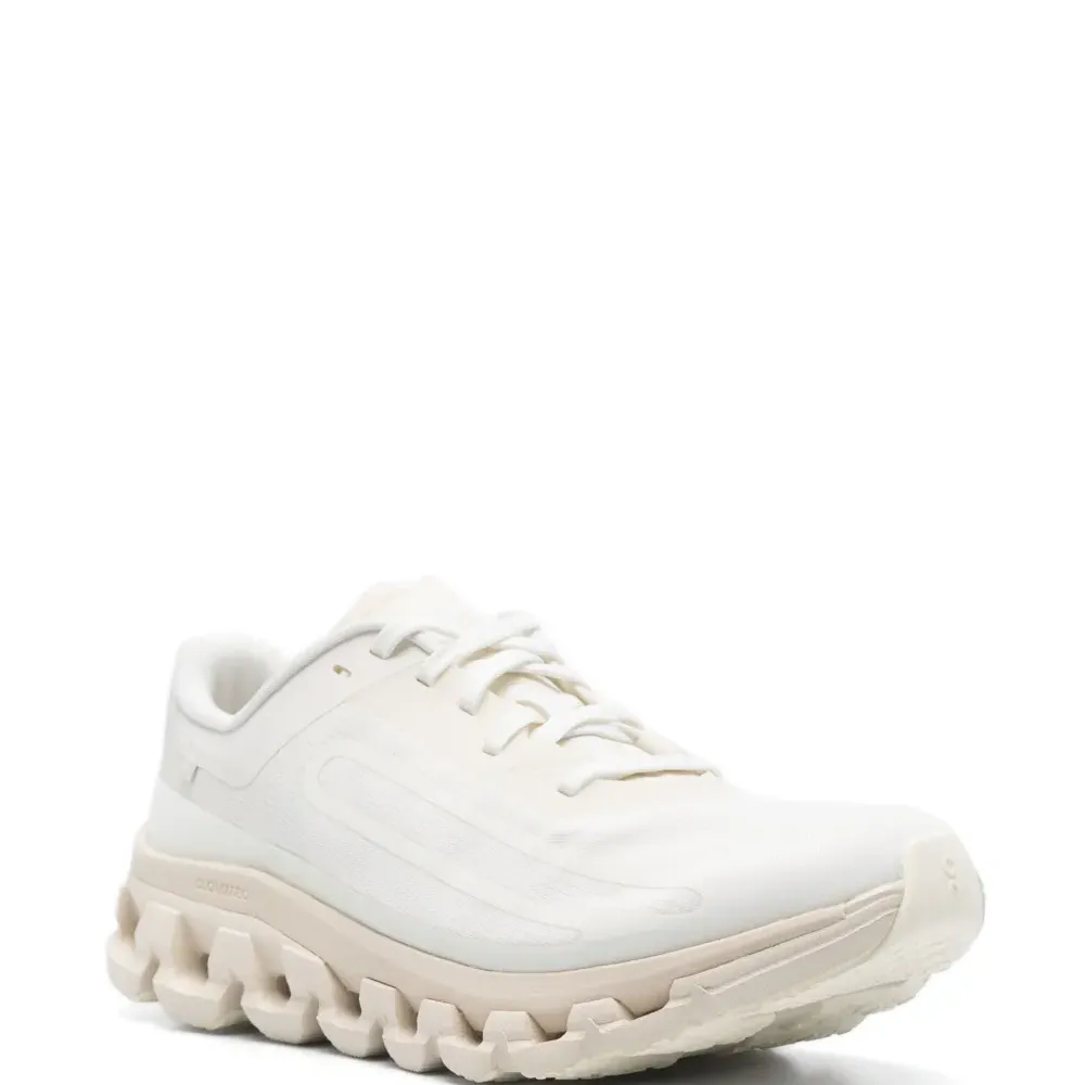 Кроссовки Cloudflow 4 из коллаборации с Ikon