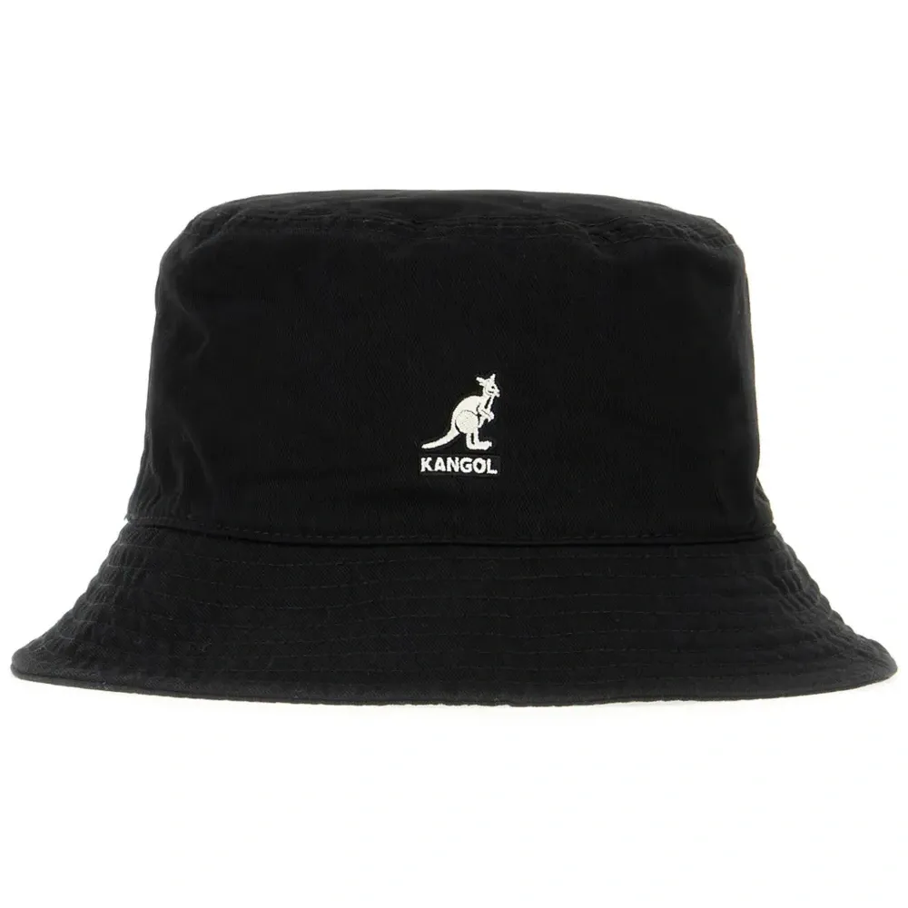 Панама с вышитым логотипом