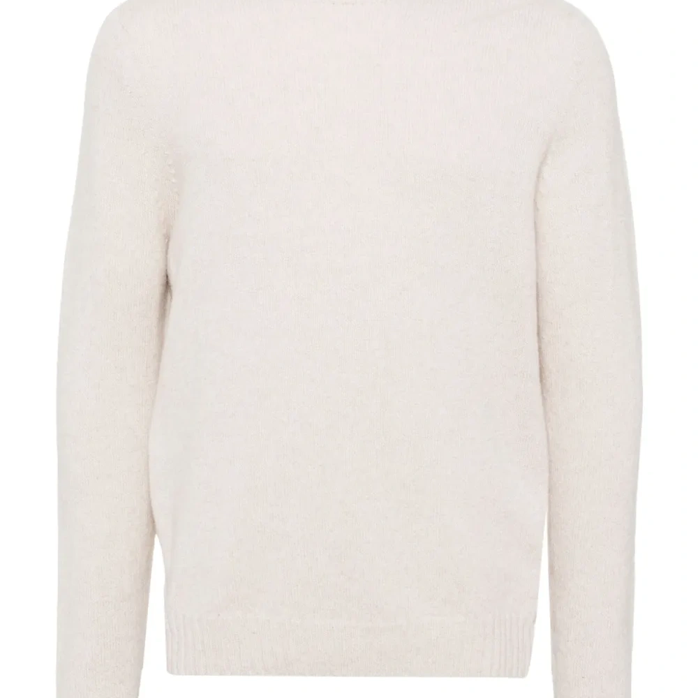 Джемпер с высоким воротником