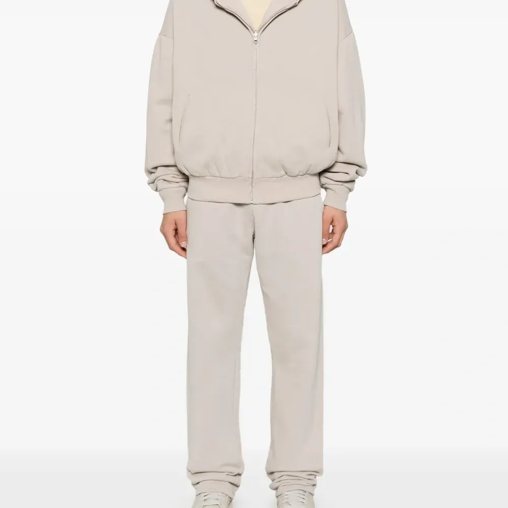 Спортивные брюки прямого кроя