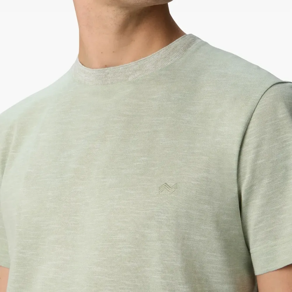 Футболка вязки интарсия