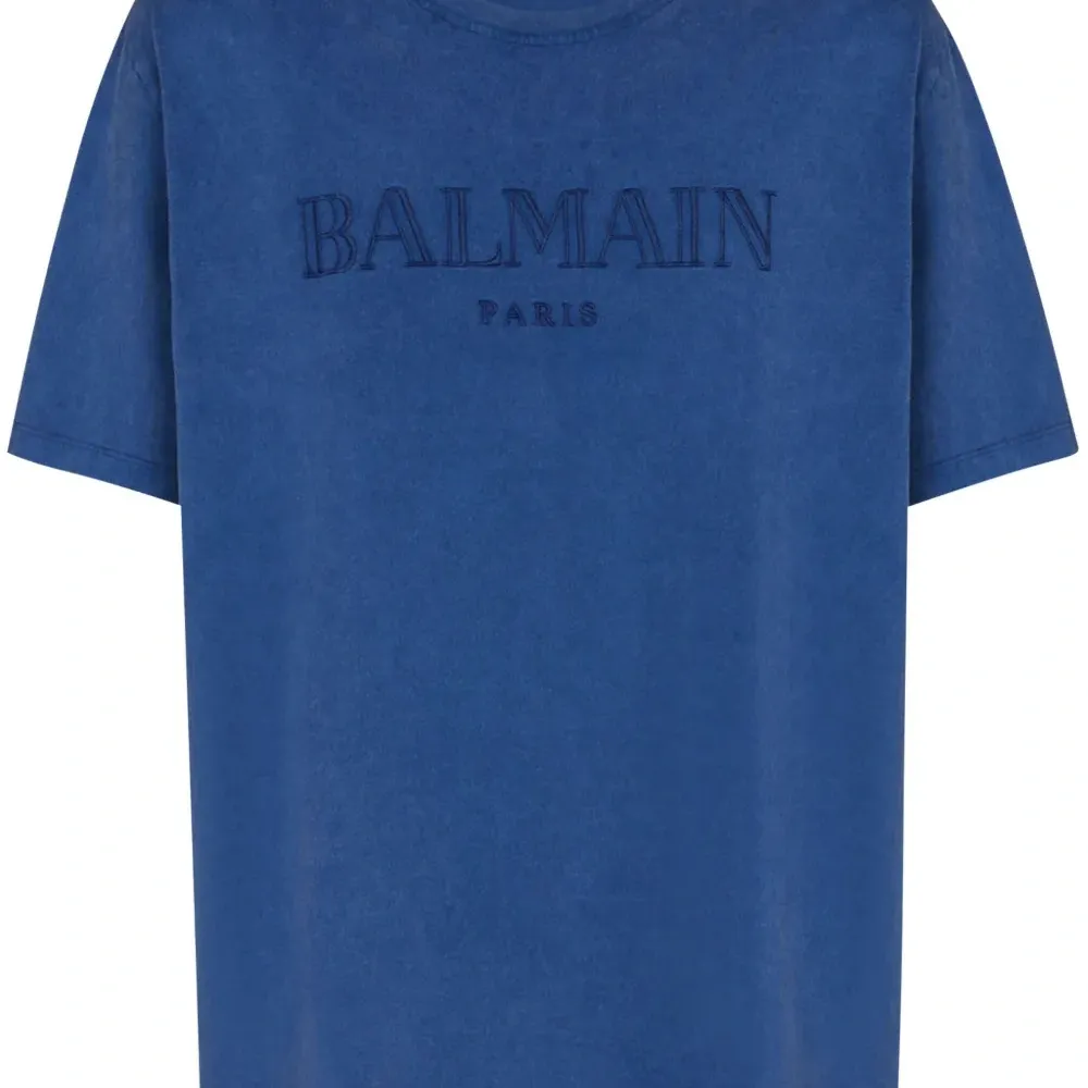 Футболка с логотипом