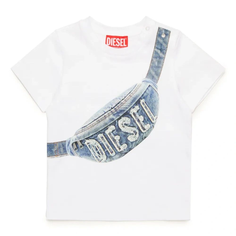 Футболка с логотипом